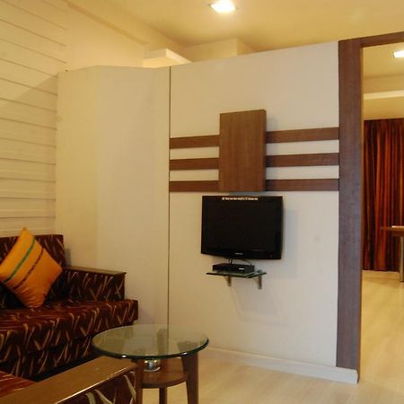 Shreemaya Hotel Indore Luaran gambar