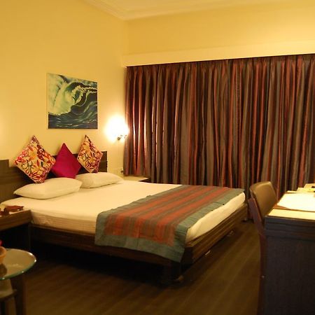 Shreemaya Hotel Indore Luaran gambar