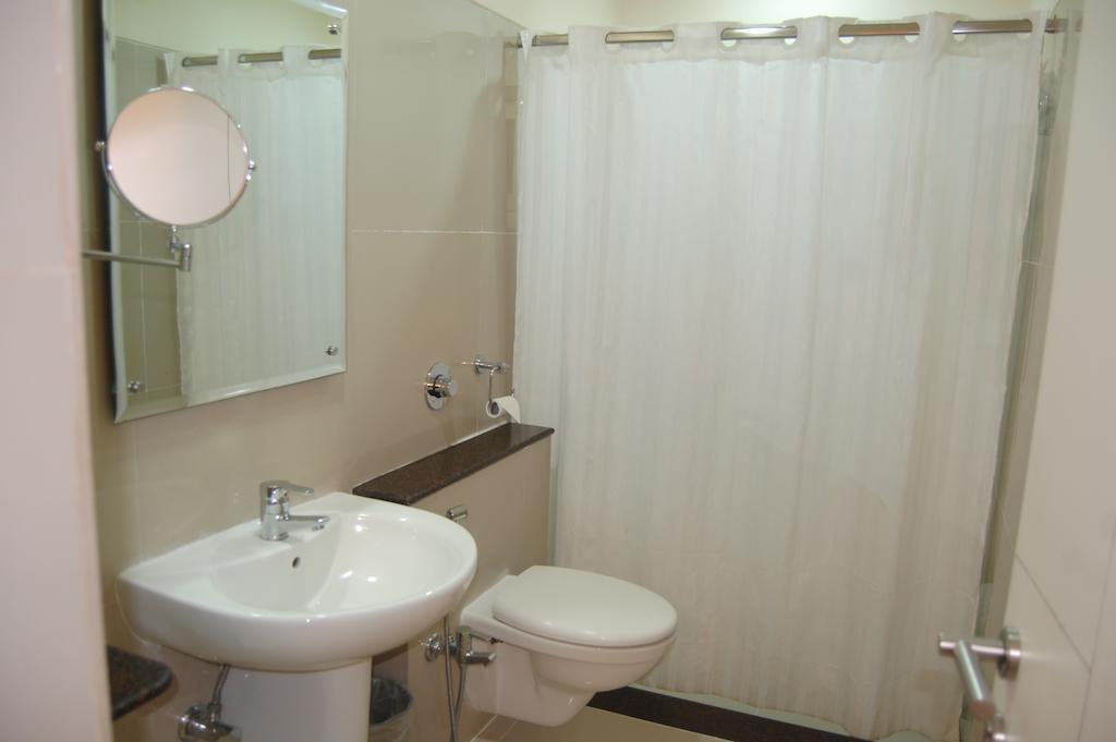 Shreemaya Hotel Indore Bilik gambar