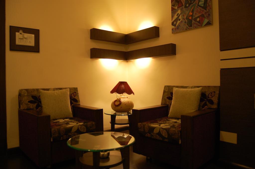 Shreemaya Hotel Indore Luaran gambar