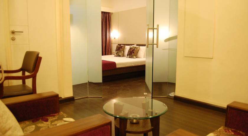 Shreemaya Hotel Indore Luaran gambar