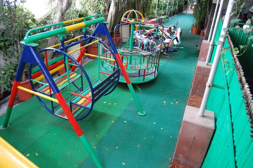 Shreemaya Hotel Indore Luaran gambar